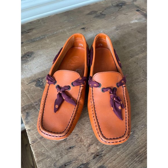 TOD'S Orange Leather Polka Dot Ribbon Driving Shoe - Picture 3 of 11